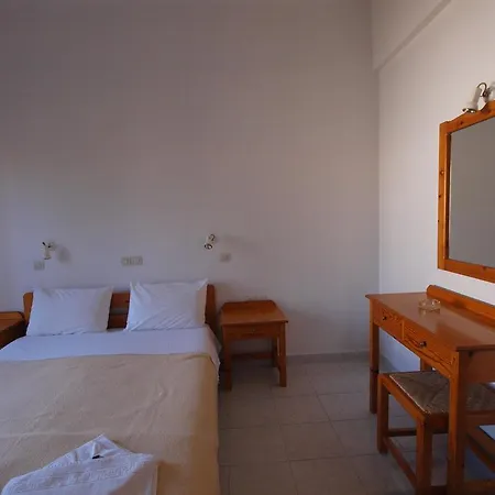 Irini Apartments Platanias  Room photo