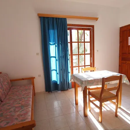 Irini Apartments Platanias  Room photo