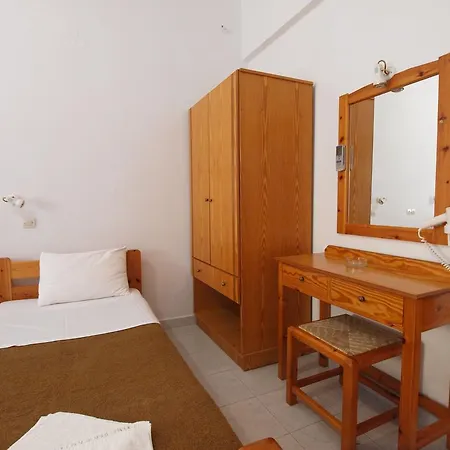 Irini Apartments Platanias  Room photo
